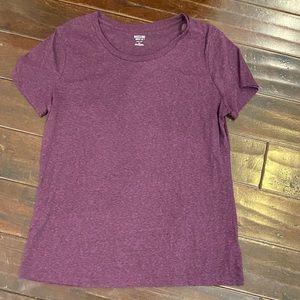 Women’s scoop neck Mossimo every day tee